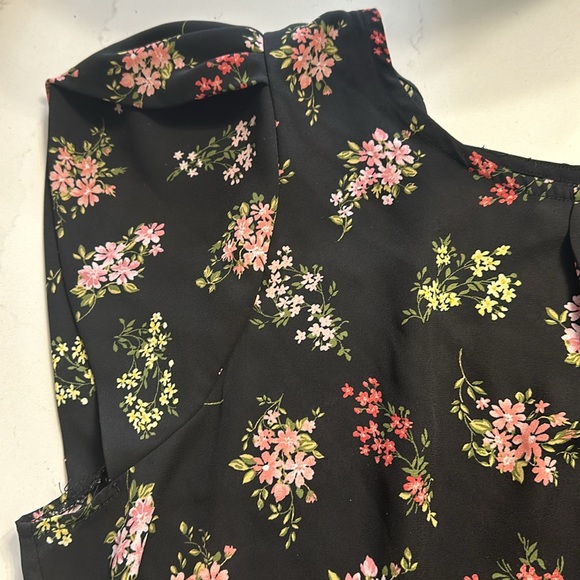 Paper moon 2 x blouse black background floral short sleeve scoop neck - Picture 4 of 5